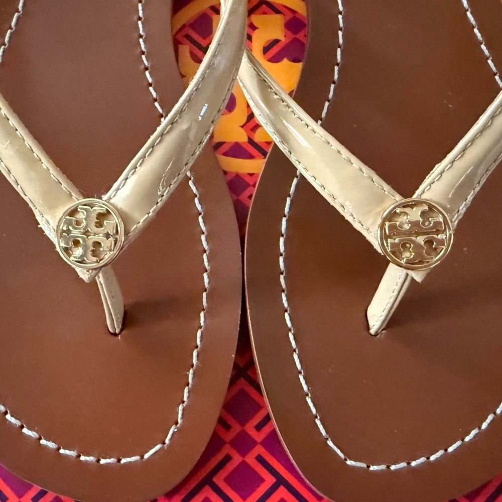 Tory Burch, Terra Thong Leather Sandals, Beige, Size 6 - Picture 3 of 11
